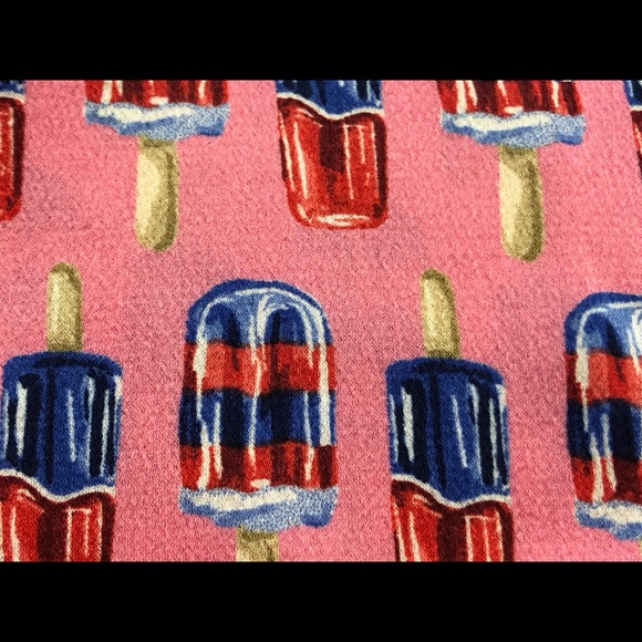 NWT Express Cut Off Sleeve Top - Picture 4 of 5